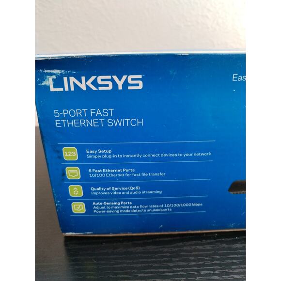 Linksys SE1500 5-Port Fast Ethernet Switch - Picture 5 of 9